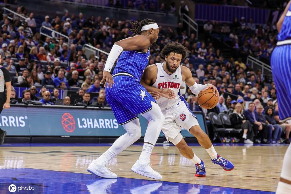 班凯罗24+11坎宁安29+11 魔术不敌活塞